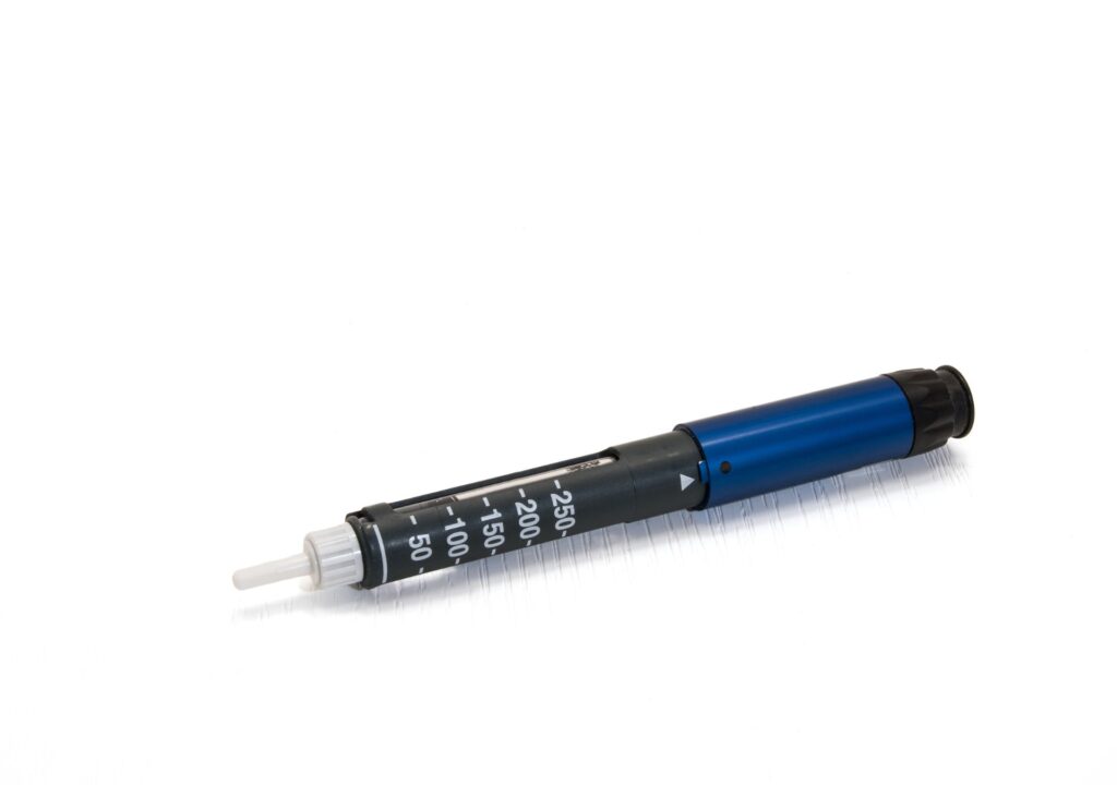 Abnehmspritze Fertigpen – mögliche Nebenwirkungen von GLP-1-Medikamenten wie Ozempic, Wegovy oder Mounjaro im Überblick